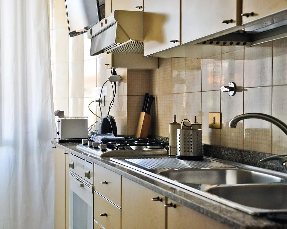 Tridomus Apartment - Filiberto 233 Rome 0*,  Italy